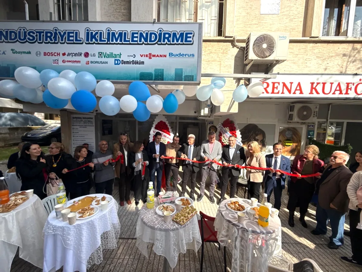 Nail Kamacı Muratpaşa'da Yeni İş Yeri Açılışına Katıldı Nail Kamacı Muratpaşa'da Yeni İş Yeri Açılışına Katıldı