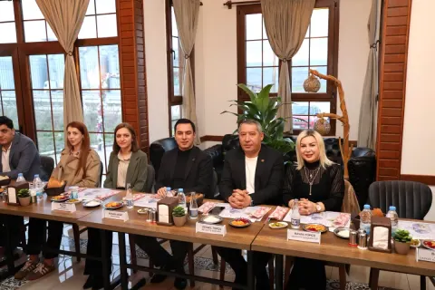 Dinar Kaymakamı Hasan Uğuz'a Veda Yemeği: Hizmetleri Teşekkür Edildi