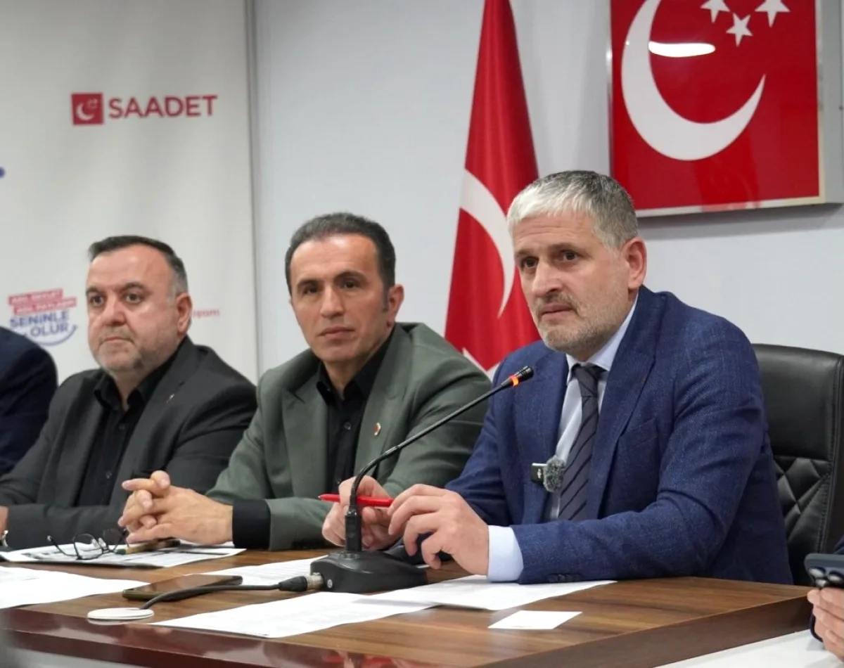 Saadet Partisi Bursa İl Divan Toplantısı Başladı Saadet Partisi Bursa İl Divan Toplantısı Başladı