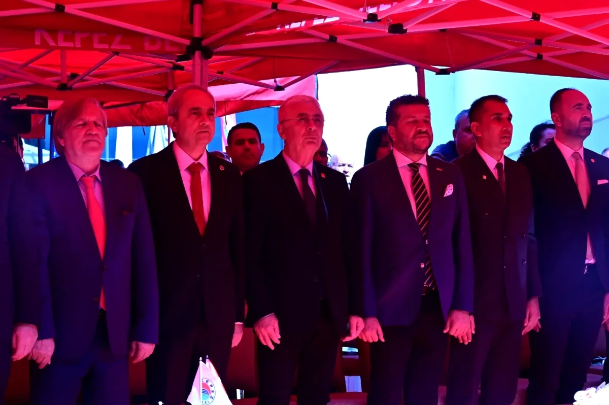 Kepez Kitap Fuarı Açıldı: CHP'li İsimler Sahne Aldı Kepez Kitap Fuarı Açıldı: CHP'li İsimler Sahne Aldı