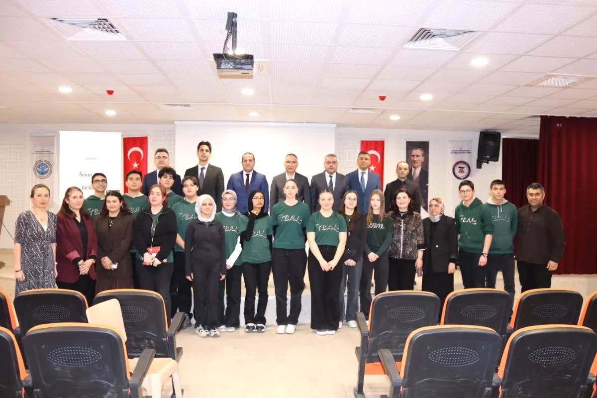 Akyurt'ta Harezmi Eğitim Modeli Öğrencilerle Buluştu Akyurt'ta Harezmi Eğitim Modeli Öğrencilerle Buluştu
