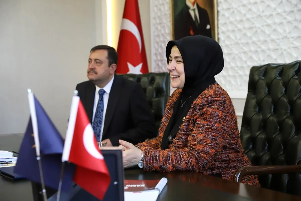 AK Parti Milletvekili ERCAN Gaziantep'te Teşkilatla Buluştu AK Parti Milletvekili ERCAN Gaziantep'te Teşkilatla Buluştu
