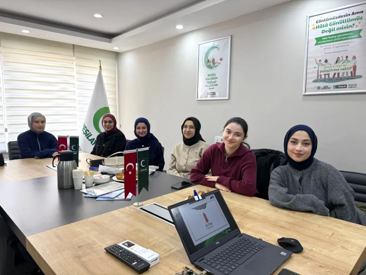 Zeytinburnu'da Yeşilay Projesi Başlıyor: Okullarda Sağlıklı Yaşam Eğitimi Zeytinburnu'da Yeşilay Projesi Başlıyor: Okullarda Sağlıklı Yaşam Eğitimi