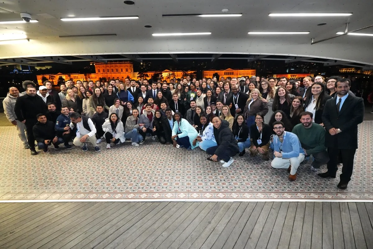 CHP Üsküdar Gençlik Kolları, IUSY Kongre Katılımcılarını Ağırladı CHP Üsküdar Gençlik Kolları, IUSY Kongre Katılımcılarını Ağırladı