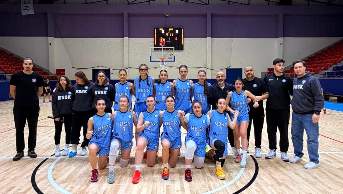 Nilüfer Belediyespor U16 Kızlar'dan 3'te 3: Türkiye Finalleri Kapıda Nilüfer Belediyespor U16 Kızlar'dan 3'te 3: Türkiye Finalleri Kapıda