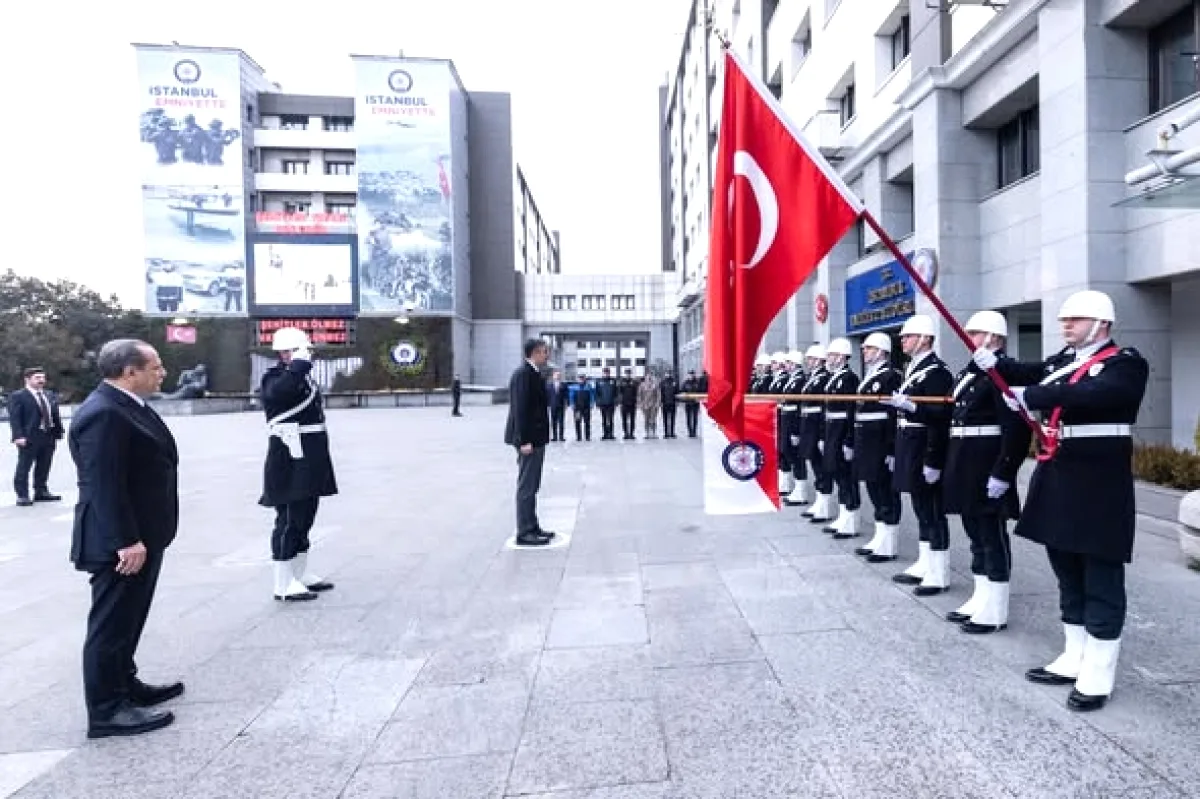 İçişleri Bakan Yardımcısı Çelik İstanbul Emniyeti'ni Ziyaret Etti İçişleri Bakan Yardımcısı Çelik İstanbul Emniyeti'ni Ziyaret Etti