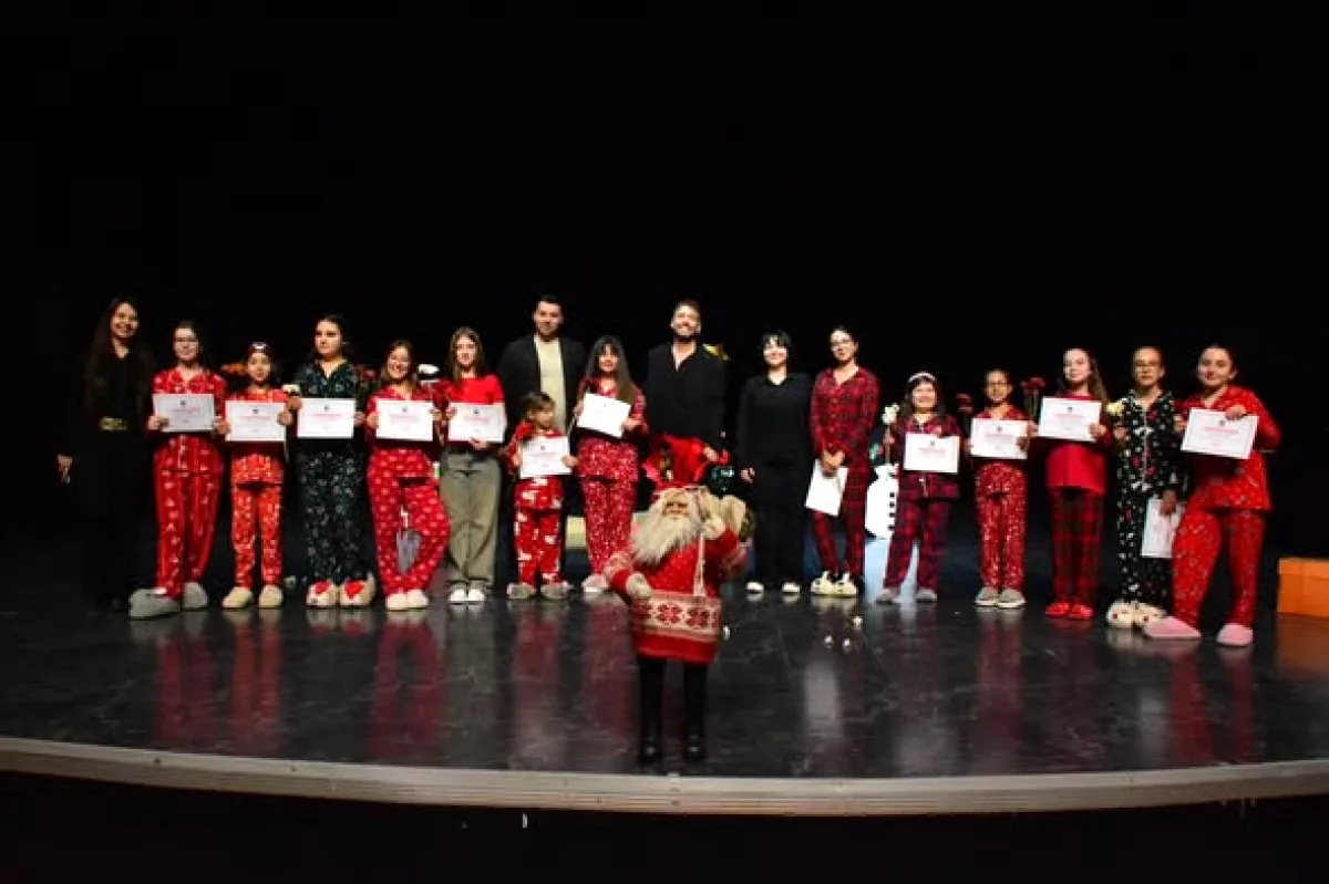 Ödemiş Sahnesi Çocukların Kahkahalarıyla Çınladı Ödemiş Sahnesi Çocukların Kahkahalarıyla Çınladı
