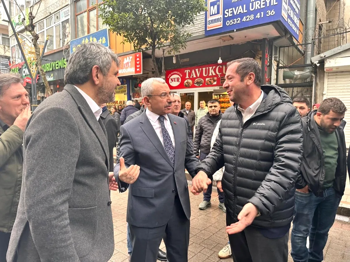 İsmail Erdem Pendik'te Yeni Açılan Zurna Dürüm'ün Bereketini Diledi İsmail Erdem Pendik'te Yeni Açılan Zurna Dürüm'ün Bereketini Diledi