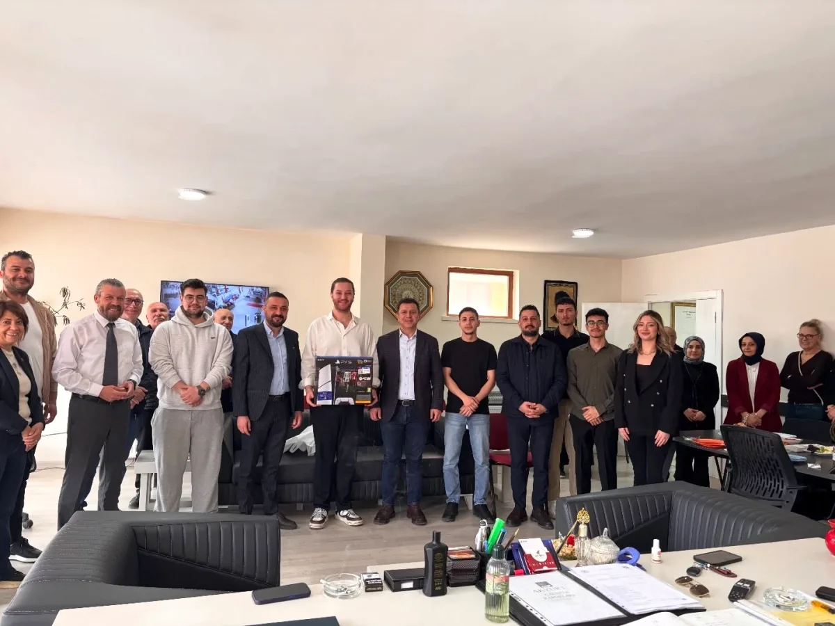Akyurt CHP Gençlik Kolları, PlayStation 5 Hediyesine Teşekkür Etti Akyurt CHP Gençlik Kolları, PlayStation 5 Hediyesine Teşekkür Etti