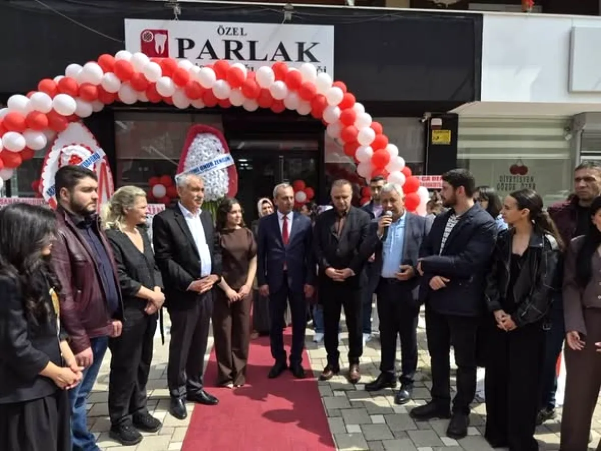 Adana'ya Yeni Diş Sağlığı Polikliniği: Sümer ve Karalar Açılışta Adana'ya Yeni Diş Sağlığı Polikliniği: Sümer ve Karalar Açılışta