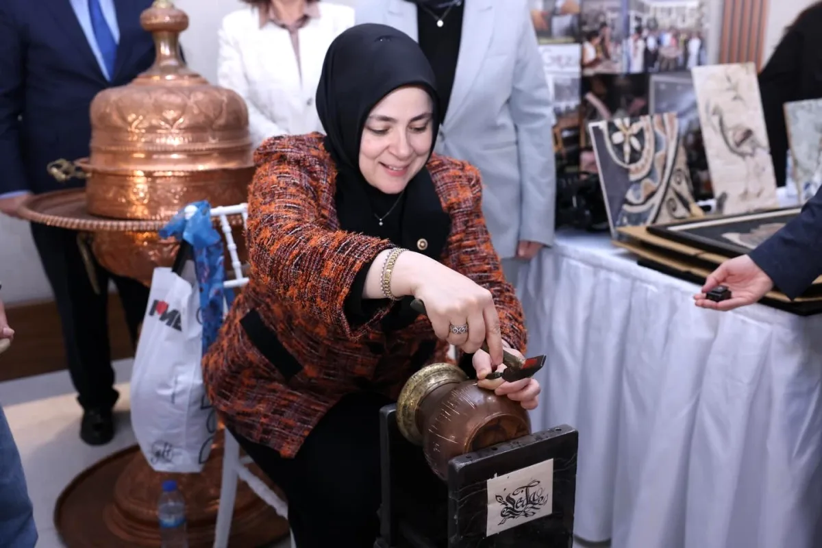 Gaziantep'te Kadınların El Emeği Ekonomiye Dönüştü Gaziantep'te Kadınların El Emeği Ekonomiye Dönüştü