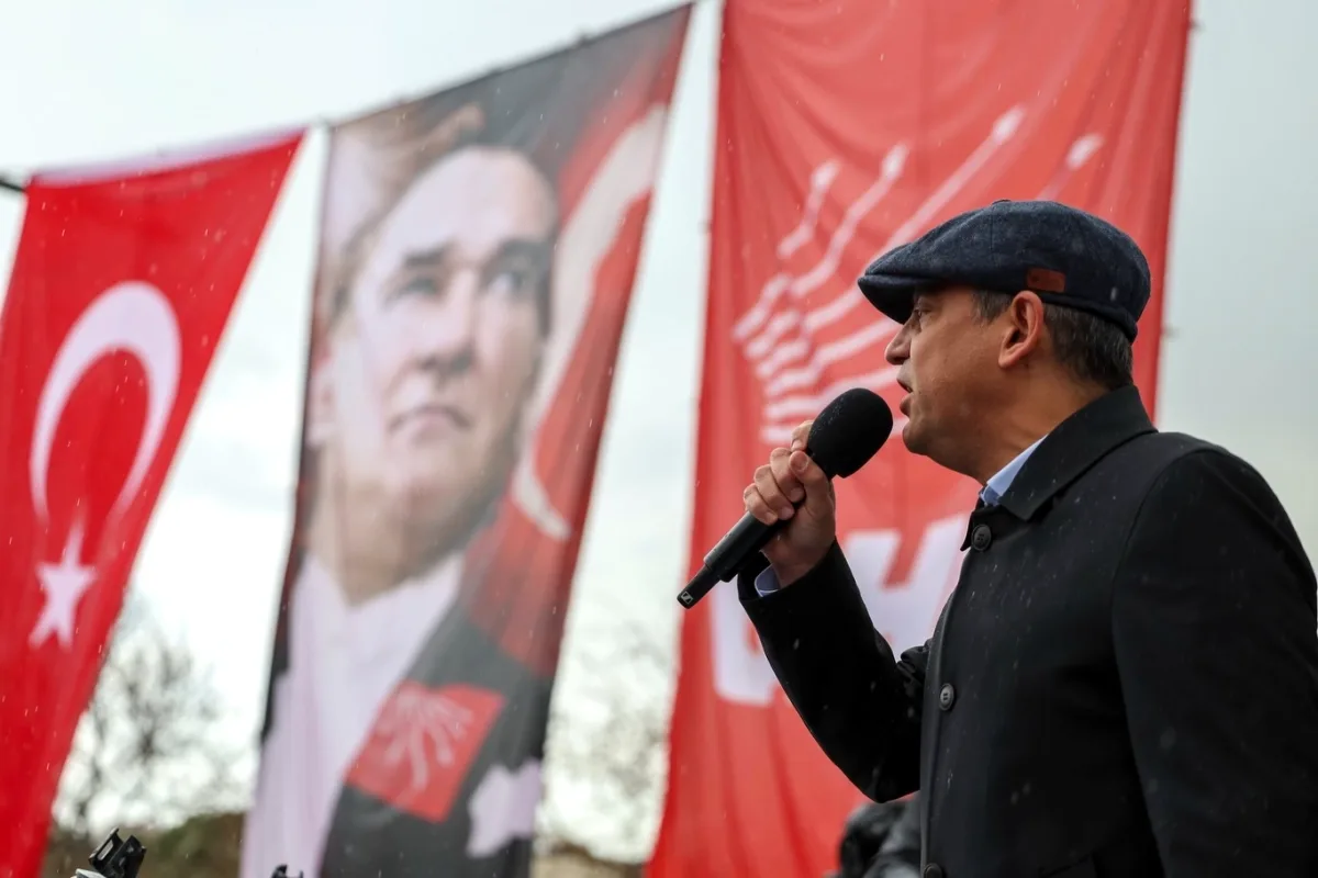 Özgür Özel, Çanakkale'de 100'üncü Mitingte Vatandaşlara Seslendi Özgür Özel, Çanakkale'de 100'üncü Mitingte Vatandaşlara Seslendi