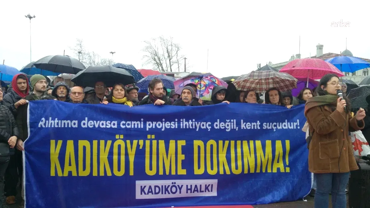 Kadıköy Rıhtım'da Cami Projesi: Alan Tahliye Edildi Kadıköy Rıhtım'da Cami Projesi: Alan Tahliye Edildi