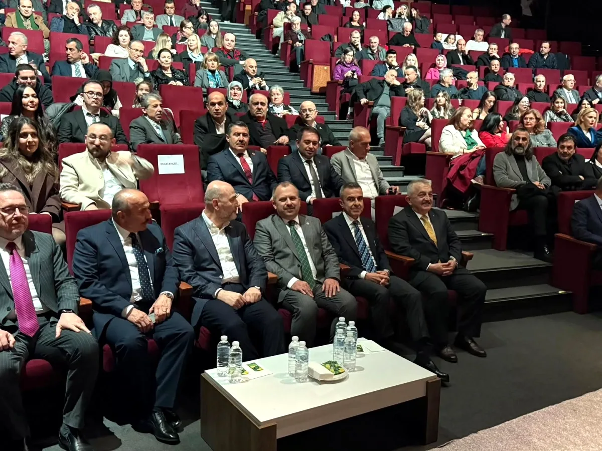 Beyoğlu Kaymakamı Atasoy, Taşköprü'nün 2 Bin Yıllık Hikayesini Anlatan Kısa Film Gösteriminde Beyoğlu Kaymakamı Atasoy, Taşköprü'nün 2 Bin Yıllık Hikayesini Anlatan Kısa Film Gösteriminde