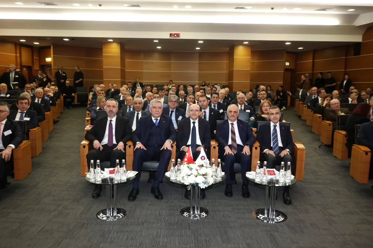 Beyoğlu Kaymakamı, Şimşek'le İSO Meclis Toplantısında Buluştu Beyoğlu Kaymakamı, Şimşek'le İSO Meclis Toplantısında Buluştu