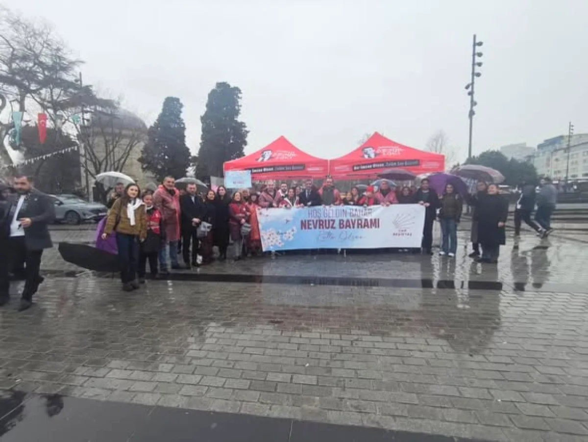 CHP Beşiktaş İlçe Başkanlığı, Nevruz'u Müzik ve Ateşle Kutladı CHP Beşiktaş İlçe Başkanlığı, Nevruz'u Müzik ve Ateşle Kutladı
