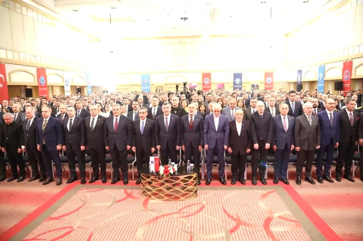 Rektör Sözen, Kamu Emekçileriyle 8. Genel Kurul'da Buluştu Rektör Sözen, Kamu Emekçileriyle 8. Genel Kurul'da Buluştu
