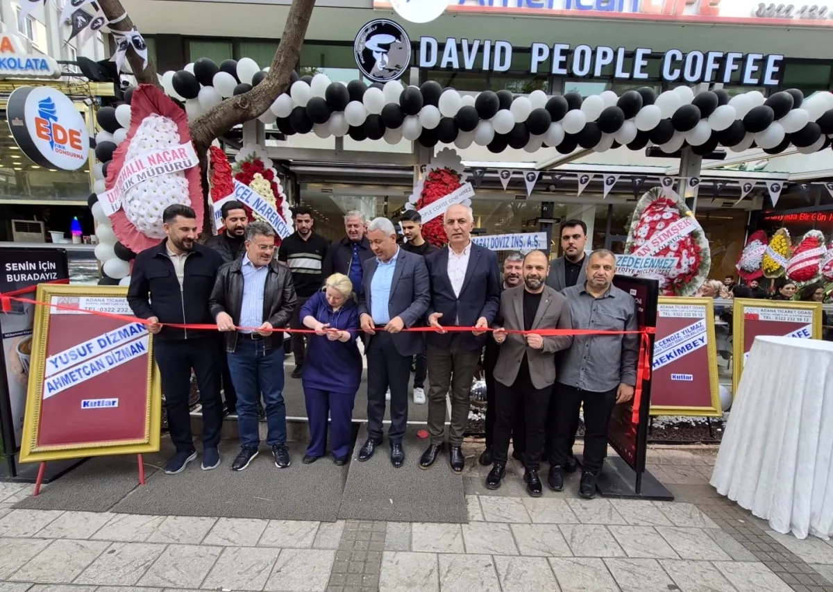 AK Partili Faruk Aytek, Çukurova'daki Yeni Kafe Açılışına Katıldı AK Partili Faruk Aytek, Çukurova'daki Yeni Kafe Açılışına Katıldı