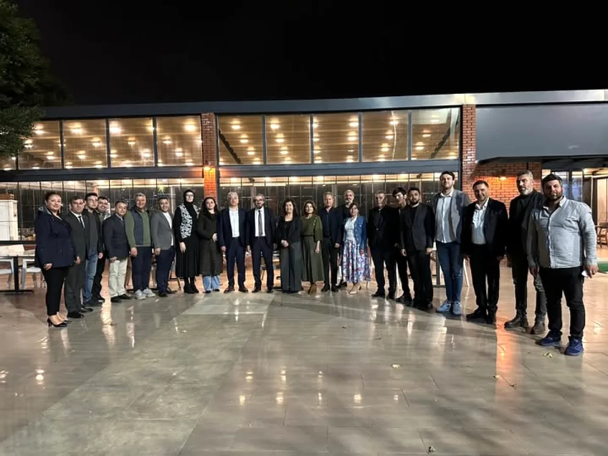 DEVA Partisi'nde Adana Ziyareti: Kısacık ve Karaca Teşkilatla Buluştu DEVA Partisi'nde Adana Ziyareti: Kısacık ve Karaca Teşkilatla Buluştu