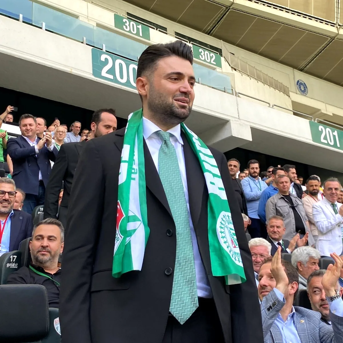 Bursaspor Başkanı Enes Çelik'ten Süper Lig'e Sert Çıkış: "Bize İhtiyaç Var" Bursaspor Başkanı Enes Çelik'ten Süper Lig'e Sert Çıkış: "Bize İhtiyaç Var"