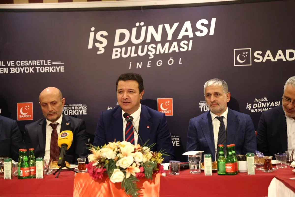 Mahmut Arıkan İnegöl'de İş Dünyasıyla Buluştu Mahmut Arıkan İnegöl'de İş Dünyasıyla Buluştu