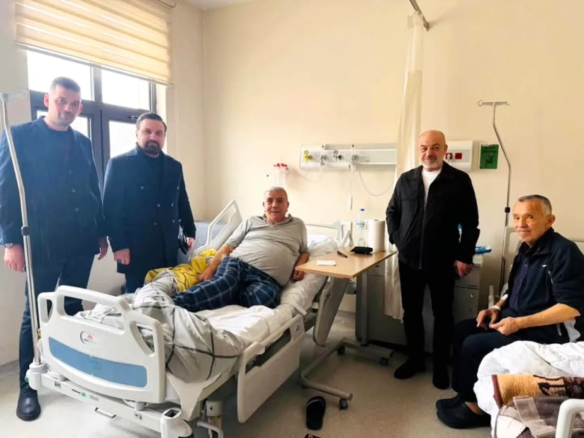 AK Parti Keçiören'den Ovacık Mahallesi'ne Geçmiş Olsun Ziyareti AK Parti Keçiören'den Ovacık Mahallesi'ne Geçmiş Olsun Ziyareti
