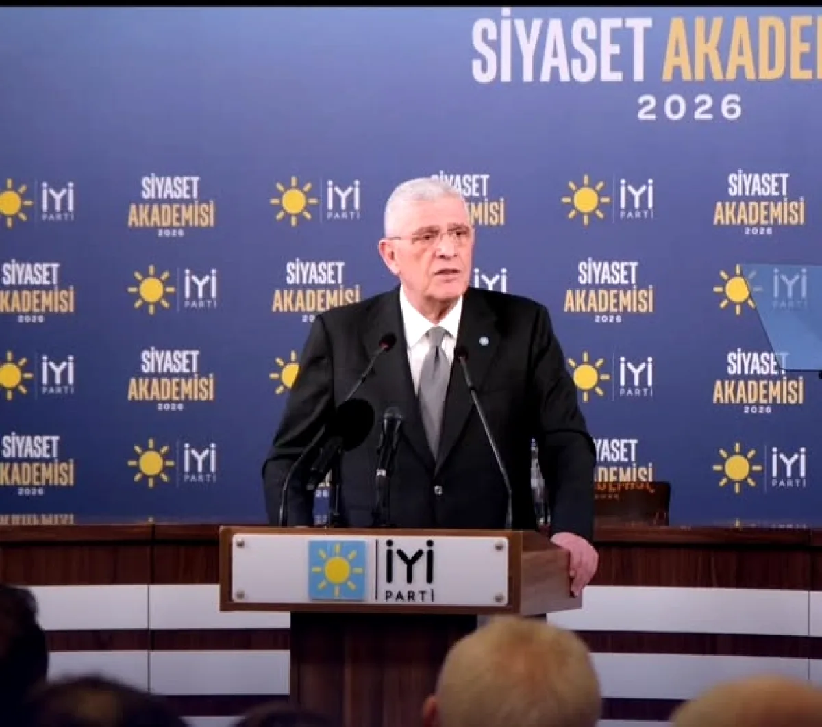 Keçiören'de Siyaset Akademisi Açıldı, İlk Dersi Dervişoğlu'ndan Keçiören'de Siyaset Akademisi Açıldı, İlk Dersi Dervişoğlu'ndan