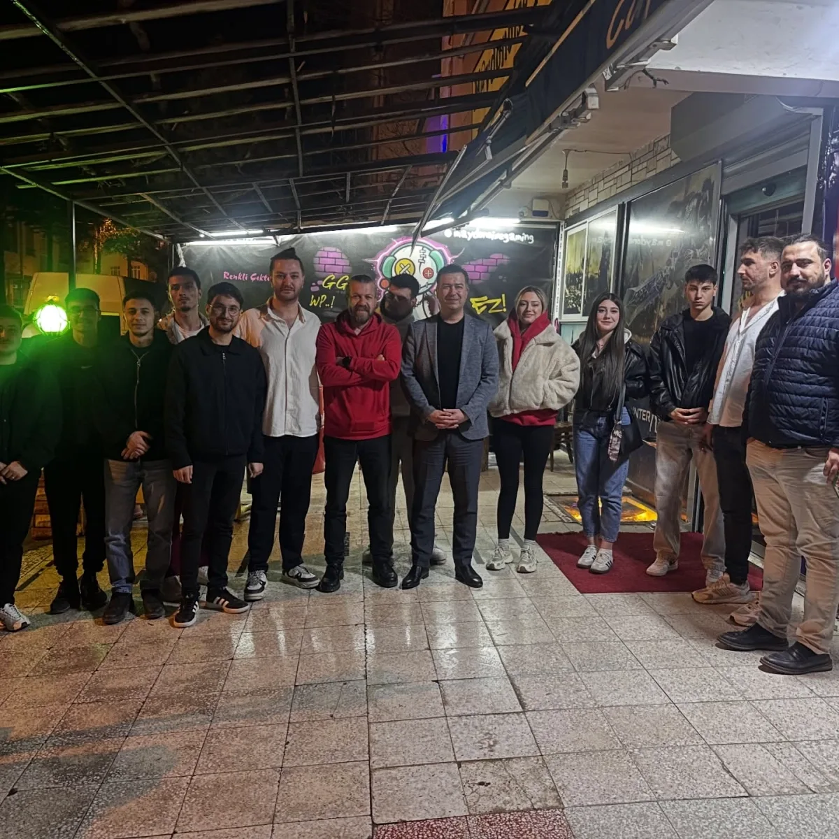 Akyurt'ta Gençler Bir Araya Geldi: Halil Tuncay da Oyuna Katıldı Akyurt'ta Gençler Bir Araya Geldi: Halil Tuncay da Oyuna Katıldı