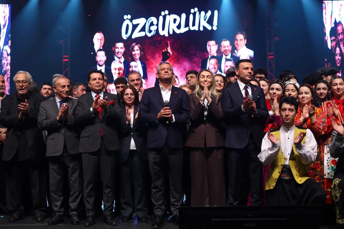 Maltepe'de 19 Mart Buluşması: Özgür Özel ve Köymen'den Özgürlük Vurgusu Maltepe'de 19 Mart Buluşması: Özgür Özel ve Köymen'den Özgürlük Vurgusu