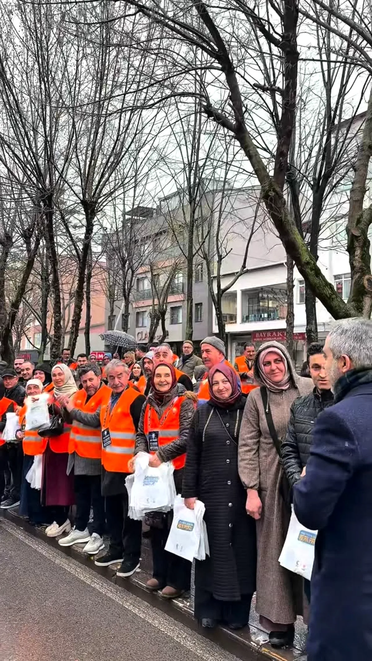 AK Partili Gençlik Kolları'ndan Fetih Mahallesi'ne Gönüllü Teşekkürü AK Partili Gençlik Kolları'ndan Fetih Mahallesi'ne Gönüllü Teşekkürü