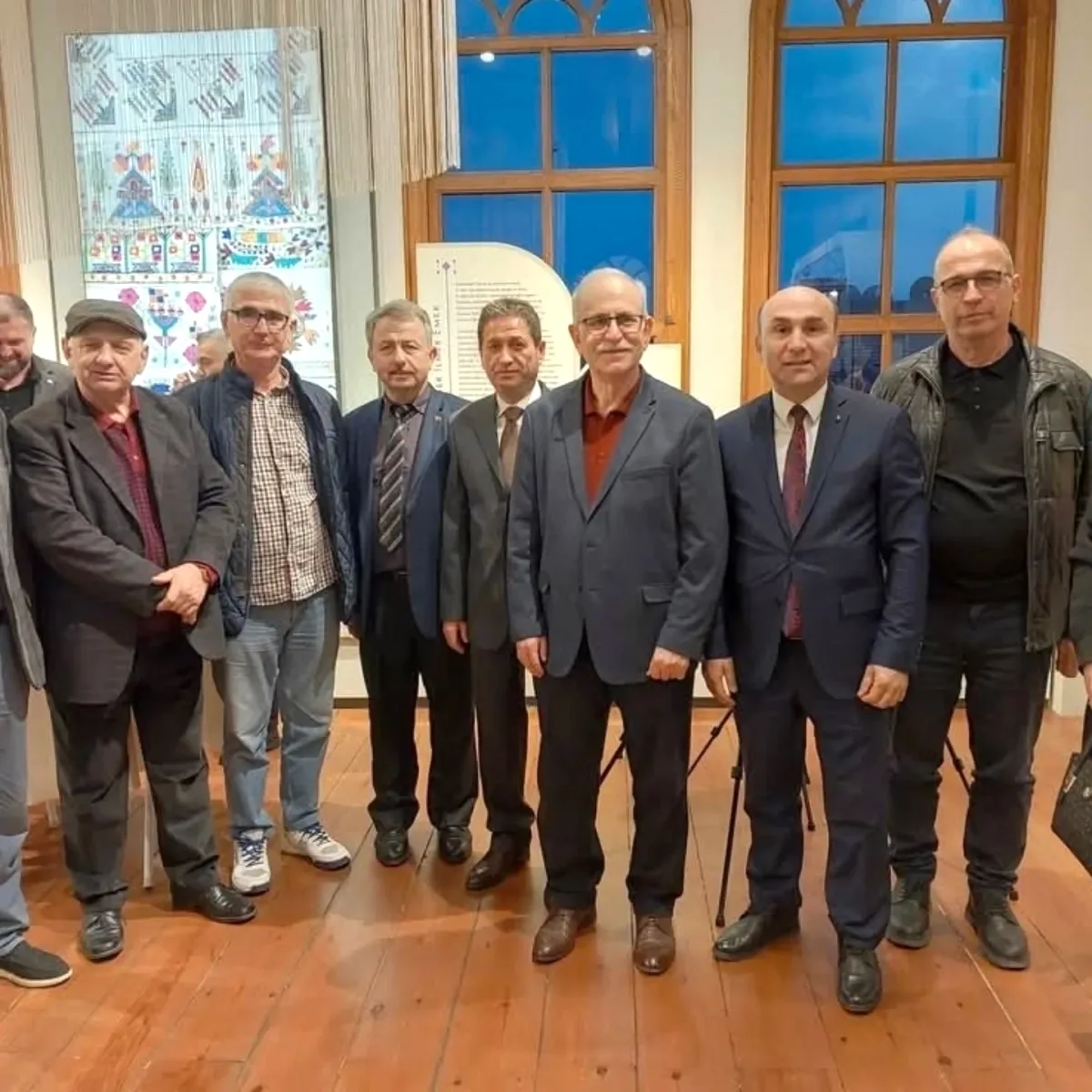 Kandıralılar Derneği'nden Doç. Dr. Kenan Acar'ın Kitap Tanıtımına Destek Kandıralılar Derneği'nden Doç. Dr. Kenan Acar'ın Kitap Tanıtımına Destek