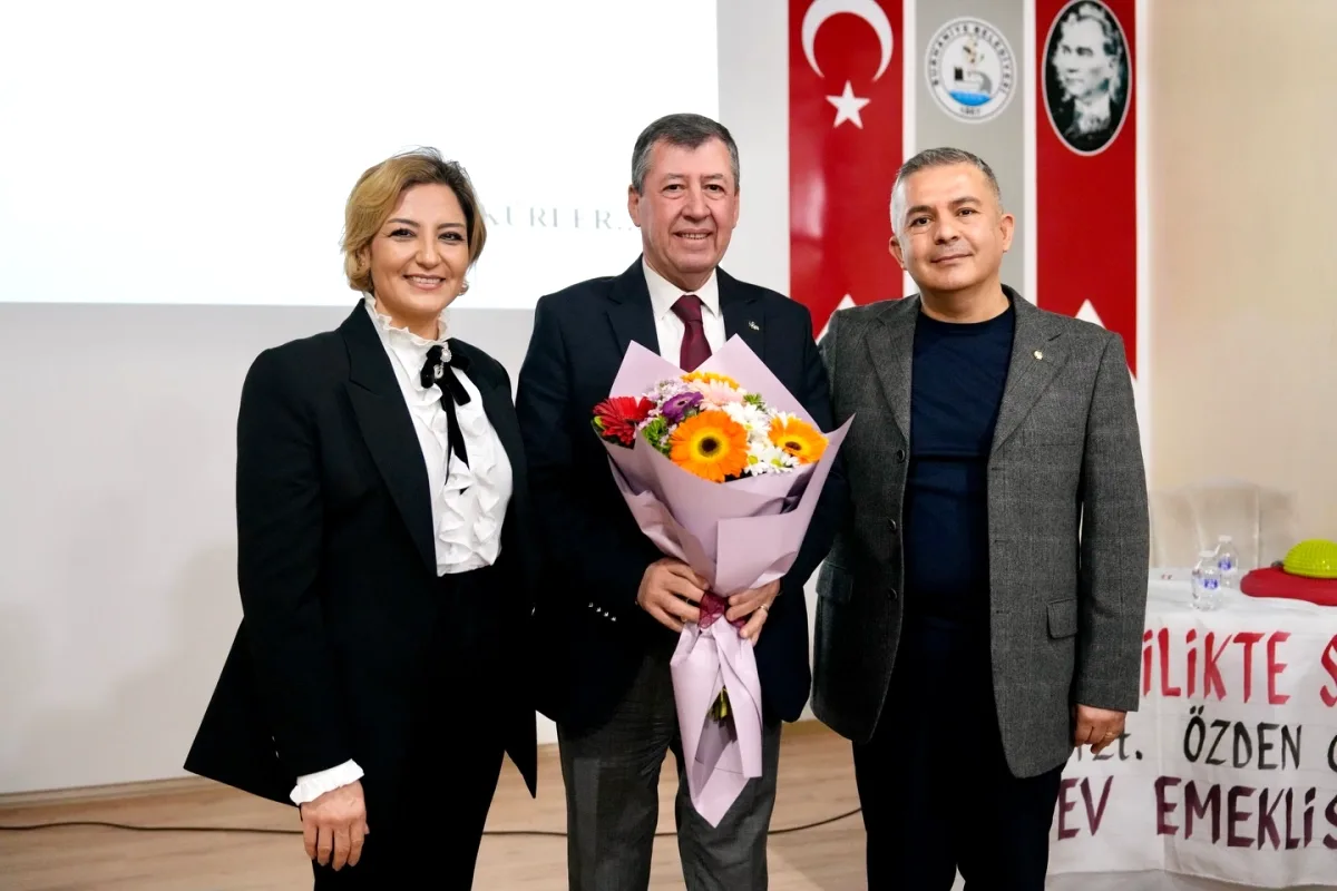 Burhaniye'de Sağlık Paneli Yoğun İlgi Gördü Burhaniye'de Sağlık Paneli Yoğun İlgi Gördü