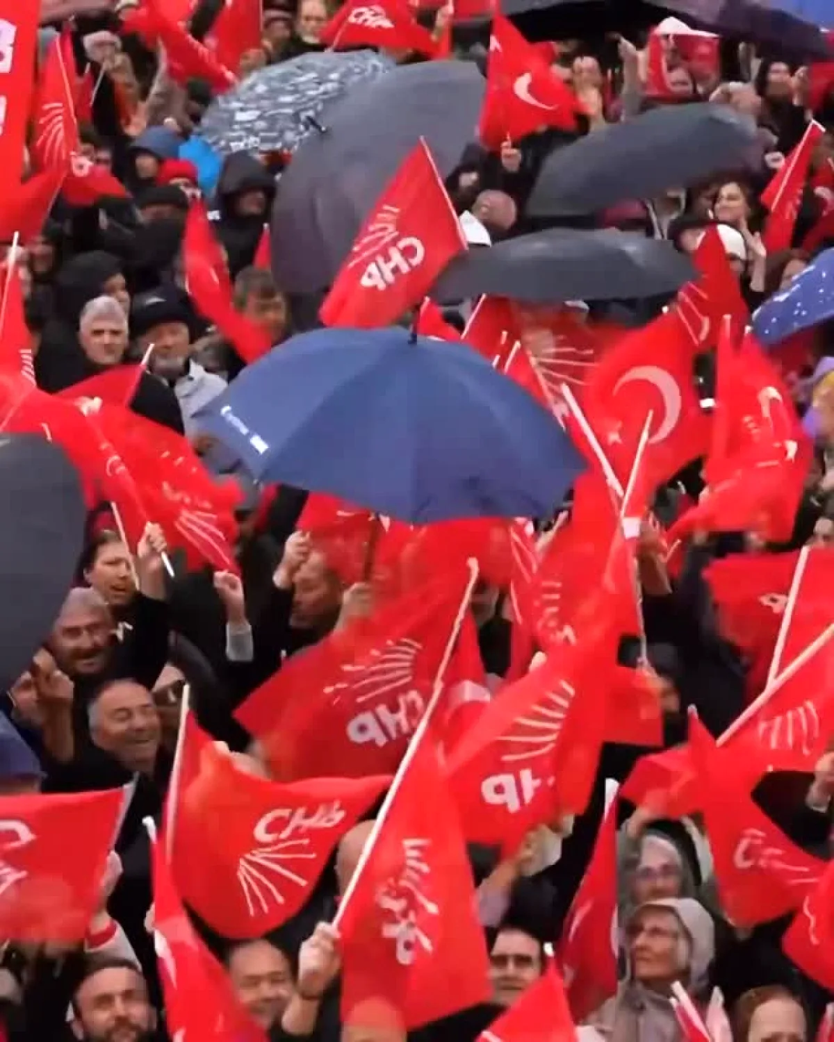 CHP Afyonkarahisar'dan Meydan Mesajı: "Kurtuluş Yok Tek Başına" CHP Afyonkarahisar'dan Meydan Mesajı: "Kurtuluş Yok Tek Başına"