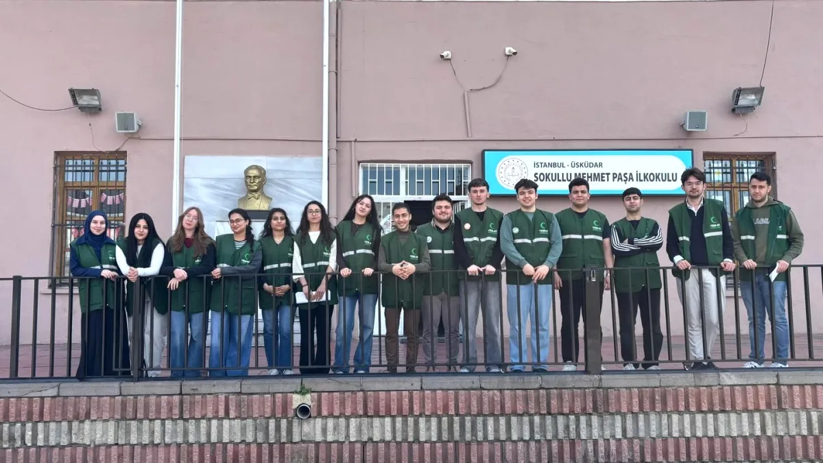 Üsküdar'da Gençlere Bağımlılıkla Mücadele Eğitimi: Yeşilay Okulda Üsküdar'da Gençlere Bağımlılıkla Mücadele Eğitimi: Yeşilay Okulda