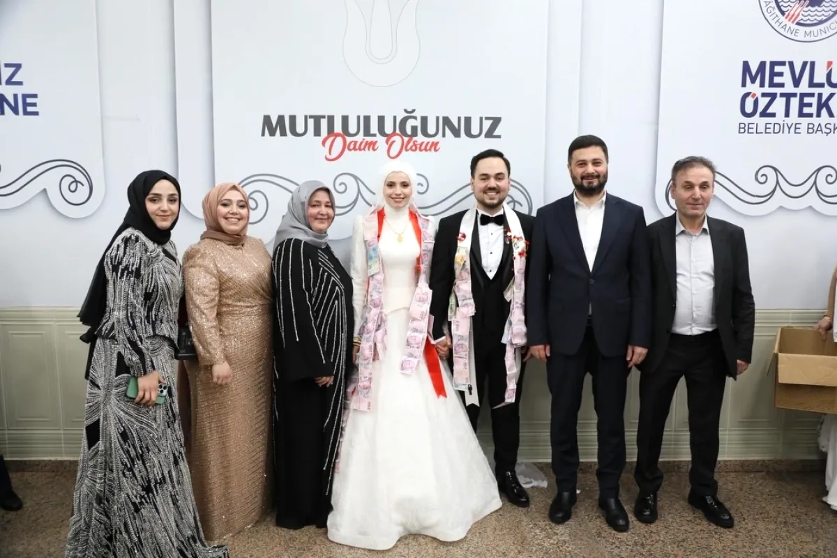 Kağıthane Belediye Başkanı Genç Çiftlere Tebrik Mesajı Yayınladı Kağıthane Belediye Başkanı Genç Çiftlere Tebrik Mesajı Yayınladı