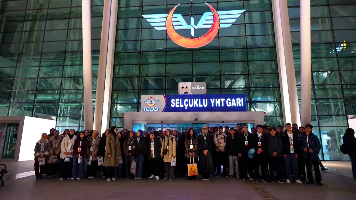 Konya'dan 25.920 Öğrenci YHT ile İstanbul'a Gidiyor:Genç Seyyah Projesi Başladı Konya'dan 25.920 Öğrenci YHT ile İstanbul'a Gidiyor:Genç Seyyah Projesi Başladı