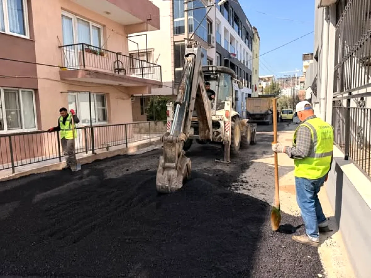 Çiğli'de 9505 Sokak Asfaltlandı Çiğli'de 9505 Sokak Asfaltlandı