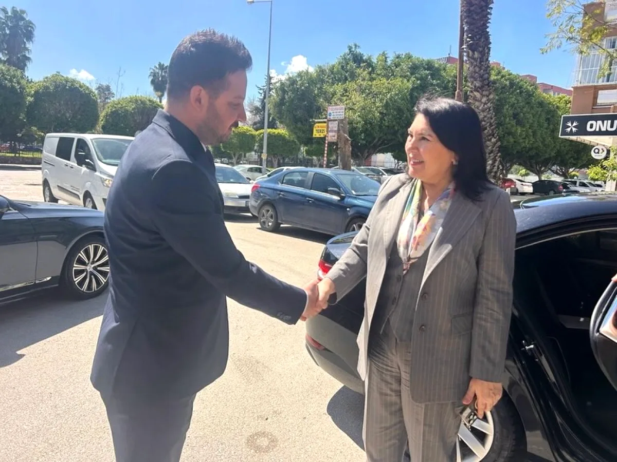 Sunay Karamık, Adana Ticaret İl Müdürü ile Bir Araya Geldi Sunay Karamık, Adana Ticaret İl Müdürü ile Bir Araya Geldi