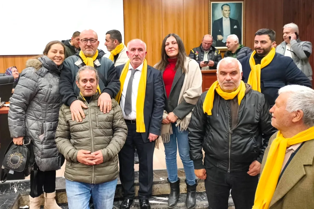 Yalova Pazarcılar Odası'nda Haydar Çelik Yeni Başkan Seçildi Yalova Pazarcılar Odası'nda Haydar Çelik Yeni Başkan Seçildi