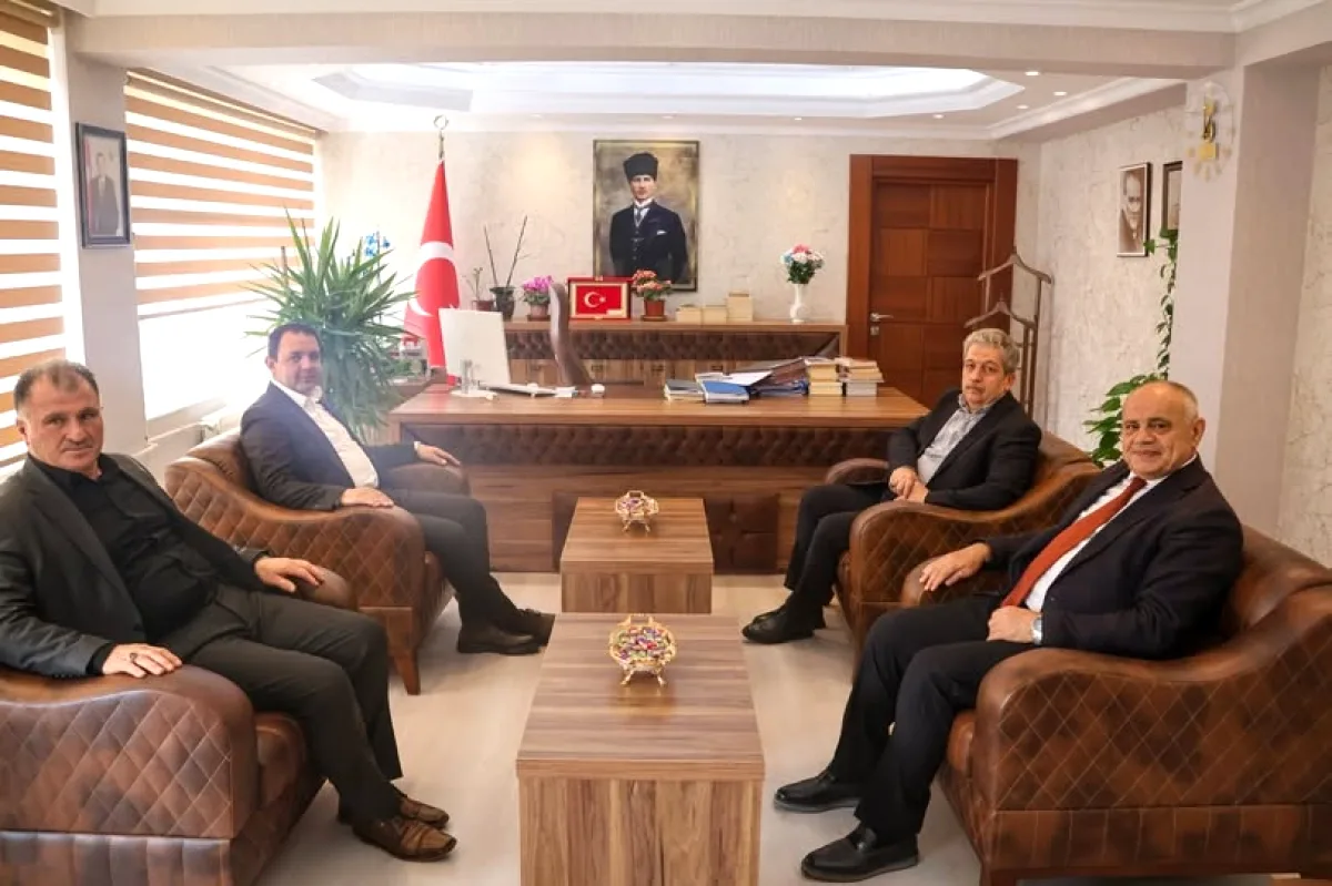 Yahyalı'de Siyasetçiler Neden Toplandı? Görüşmenin Arka Planı Yahyalı'de Siyasetçiler Neden Toplandı? Görüşmenin Arka Planı