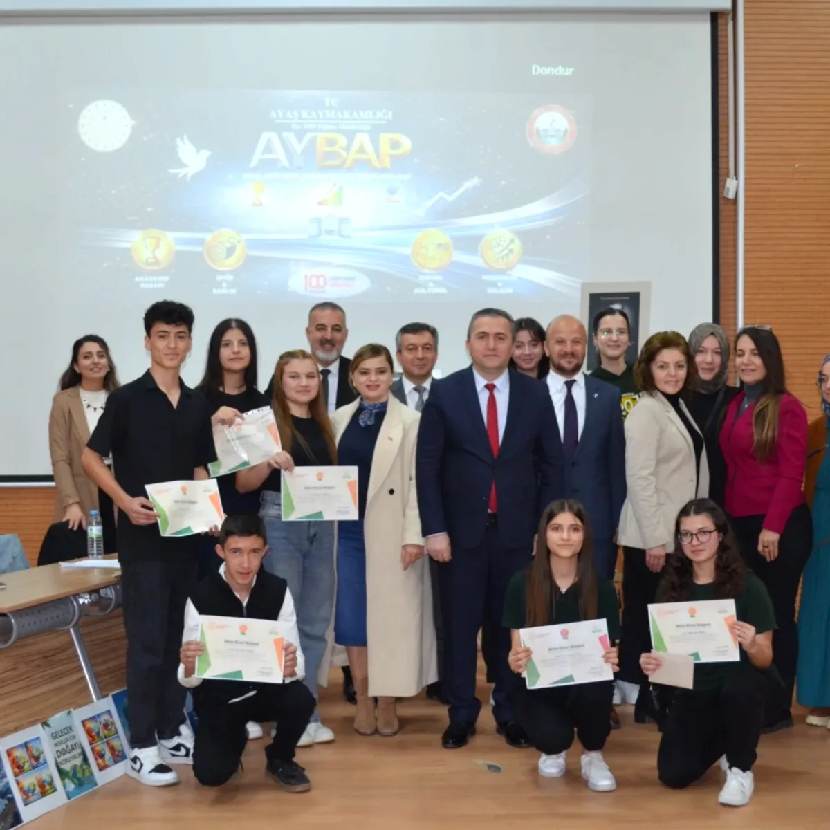 Ayaş'ta İklim Münazarası Finalinde Abdülhamidhan Lisesi Birincilik Kazandı Ayaş'ta İklim Münazarası Finalinde Abdülhamidhan Lisesi Birincilik Kazandı