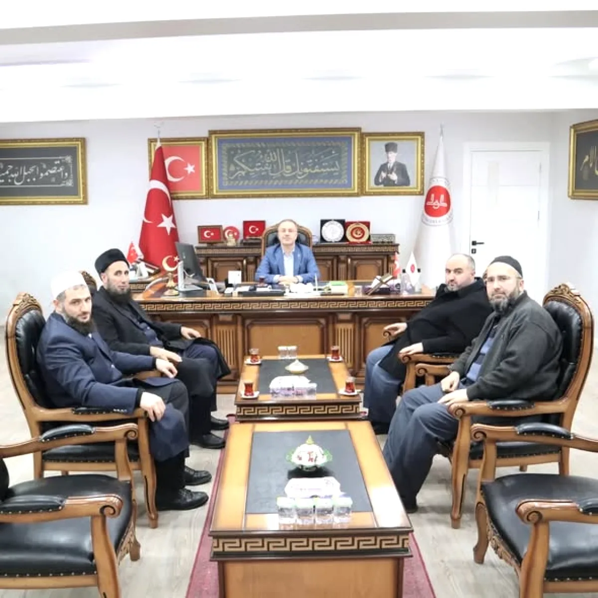 Bayrampaşa İlçe Müftüsü'ne Veda Ziyareti Bayrampaşa İlçe Müftüsü'ne Veda Ziyareti