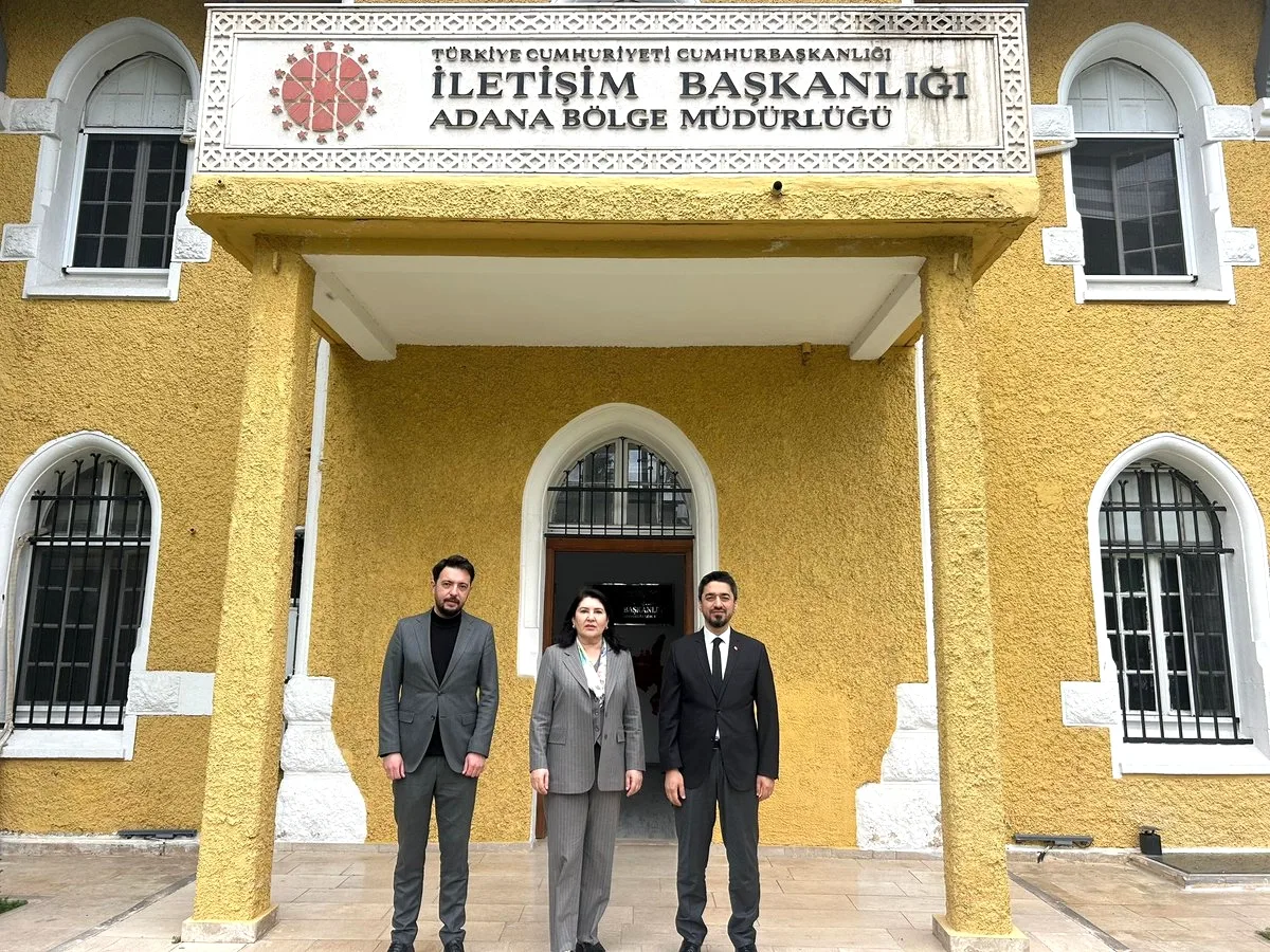 Adana Milletvekili ve Bölge Müdürü Bilgi Değerlendirmesi Yaptı Adana Milletvekili ve Bölge Müdürü Bilgi Değerlendirmesi Yaptı