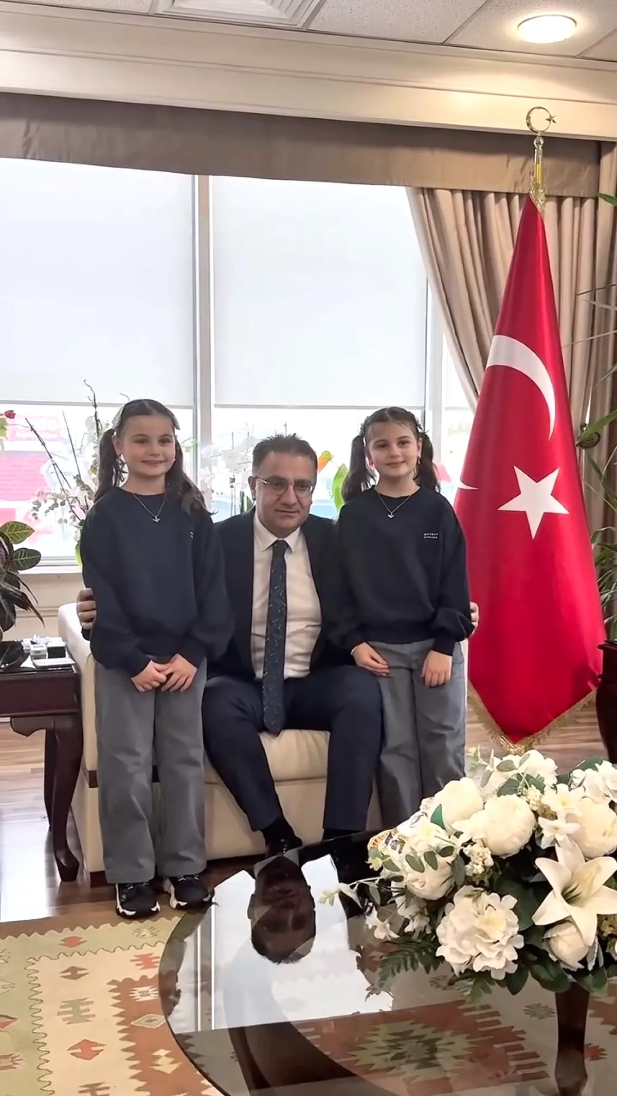 Minik Gazeteciler Kaymakamla Röportaj Yaptı Minik Gazeteciler Kaymakamla Röportaj Yaptı