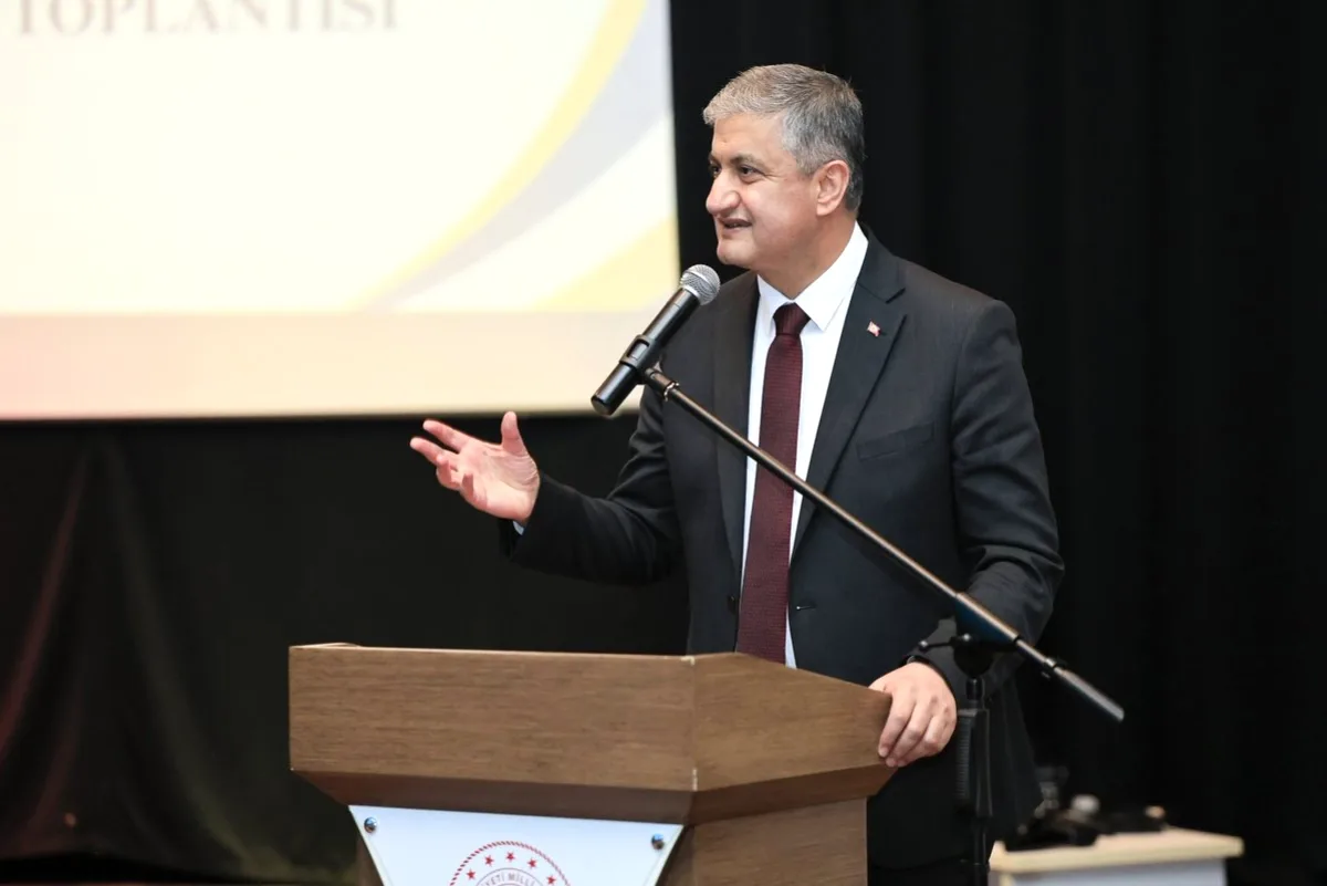 Adana'da Eğitim Kalitesi İçin Okul Müdürleriyle Toplantı Adana'da Eğitim Kalitesi İçin Okul Müdürleriyle Toplantı