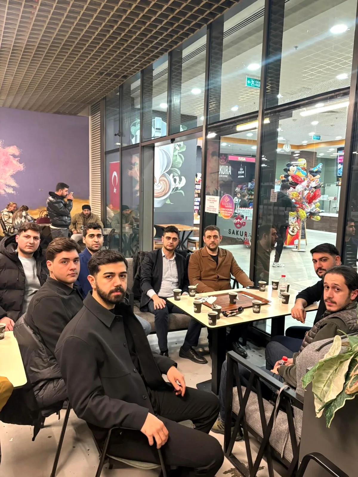Eski Bayrampaşa Ülkü Ocakları Başkanı'nın Yeni Doğan Çocuğuna Tebrik Ziyareti Eski Bayrampaşa Ülkü Ocakları Başkanı'nın Yeni Doğan Çocuğuna Tebrik Ziyareti