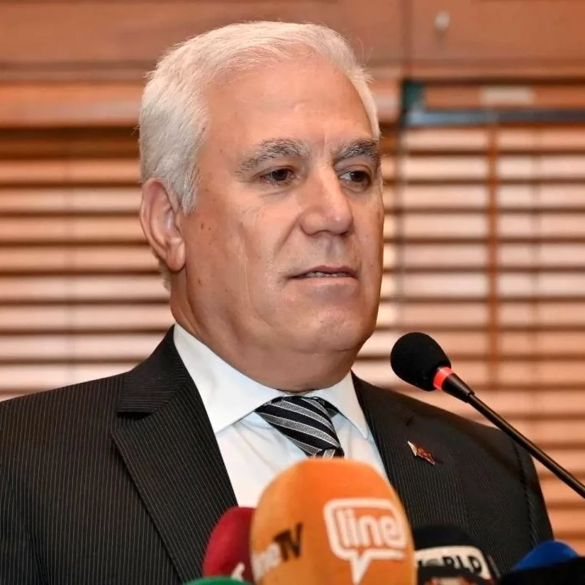 Bursa Büyükşehir Belediye Başkanı Mustafa Bozbey Gözaltında Bursa Büyükşehir Belediye Başkanı Mustafa Bozbey Gözaltında