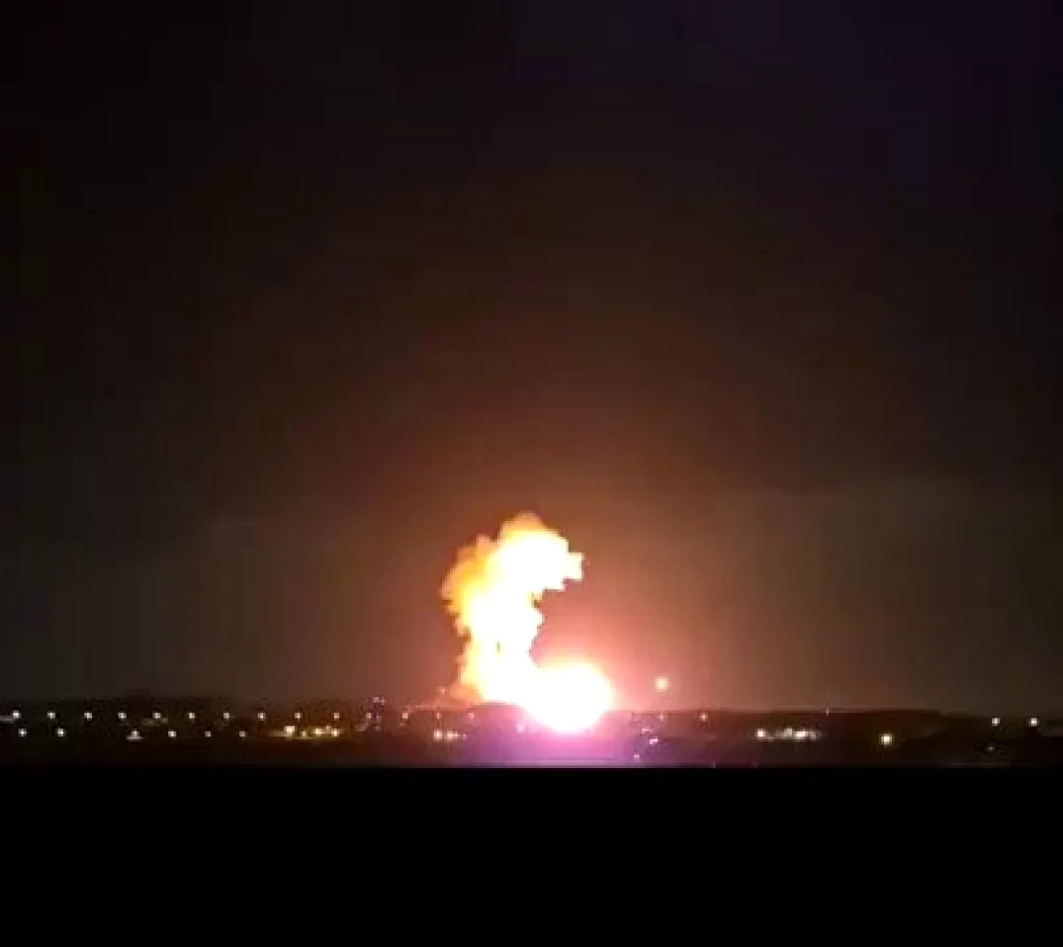 İsfahan'daki İran Füze Tesisine Gece Saldırısı İsfahan'daki İran Füze Tesisine Gece Saldırısı