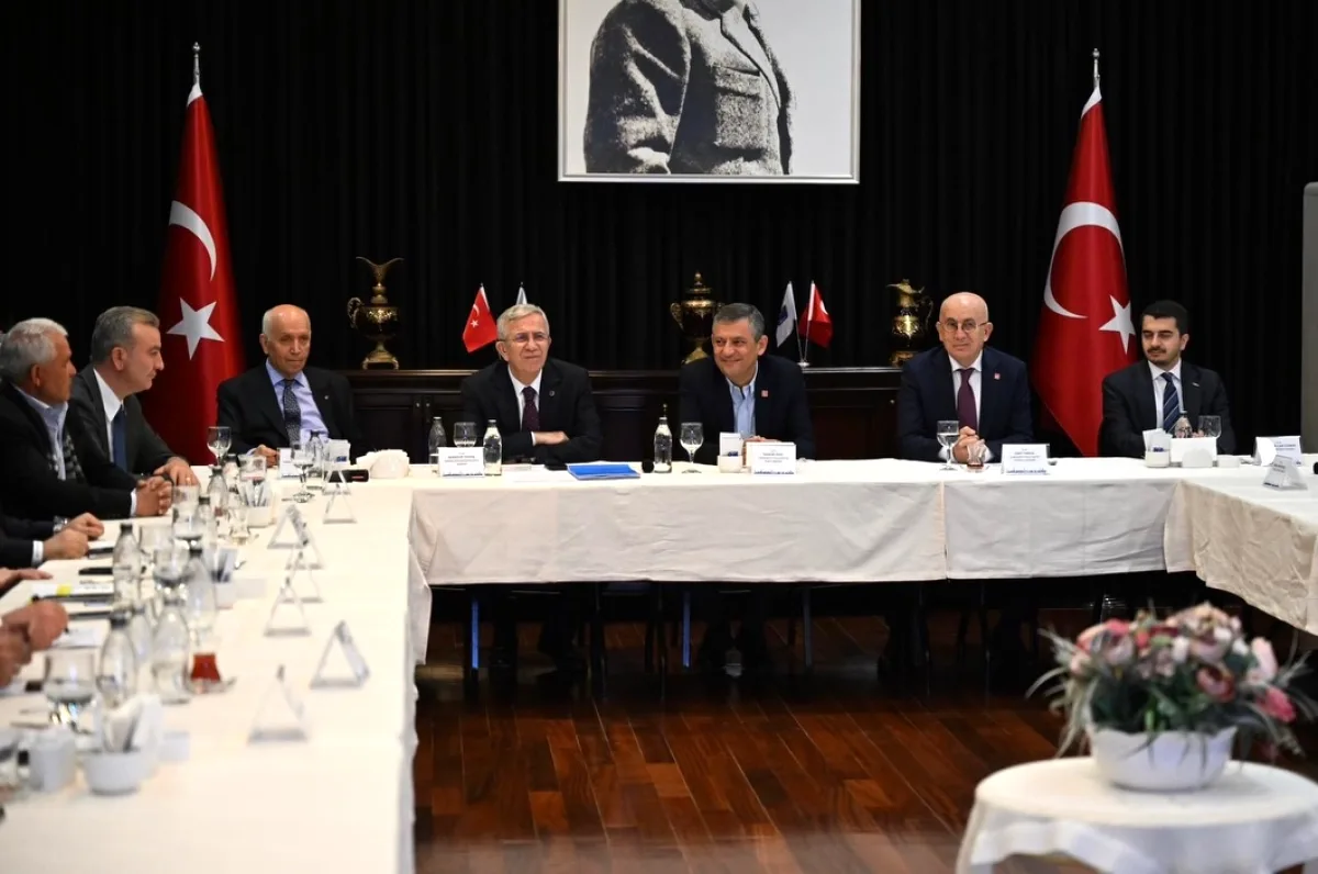 CHP Ankara'da Belediye Başkanları Toplantısı Düzenledi CHP Ankara'da Belediye Başkanları Toplantısı Düzenledi
