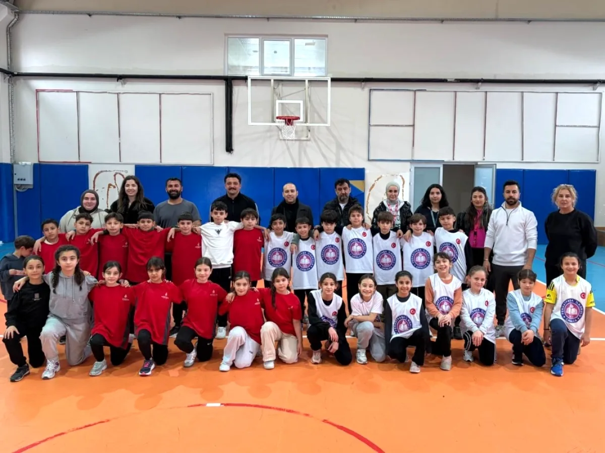 Esenyurt'ta 7 İlçe Çocuk Oyunları Müsabakasına Toplandı! Esenyurt'ta 7 İlçe Çocuk Oyunları Müsabakasına Toplandı!